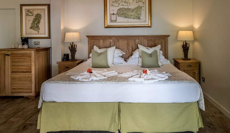 East Winds-Ocean Front Suite 1_650